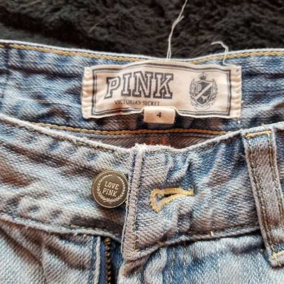 Victoria's Secret PINK Distressed Jean Shorts - Picture 10 of 14